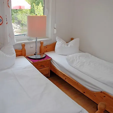 Apartment Am Hoevt Mit Seebl Goehren (Ruegen)
